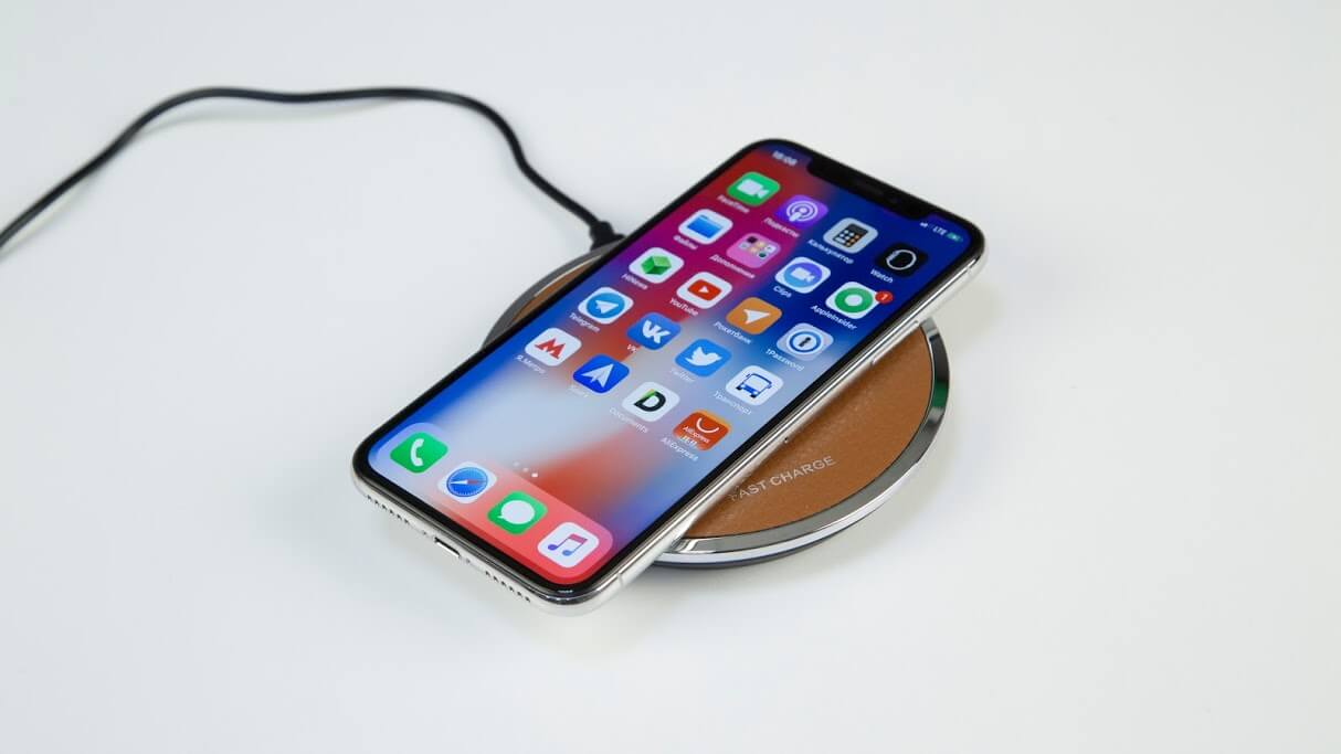 Кажется, Apple сломала беспроводную зарядку в новых iPhone .