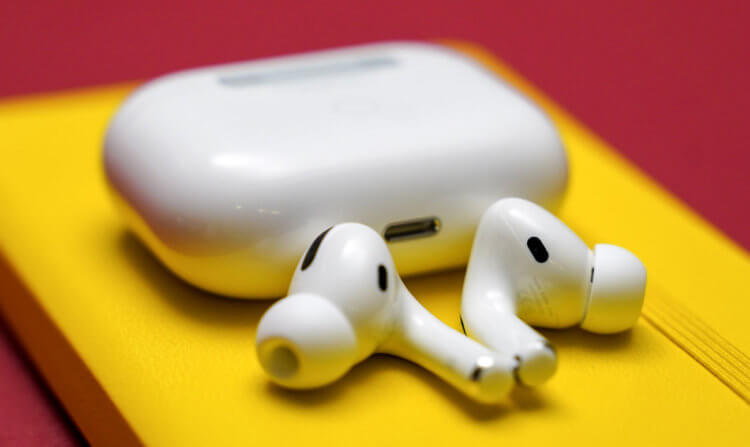 Эксперты оценили звук Galaxy Buds от Samsung выше, чем AirPods Pro. Фото.