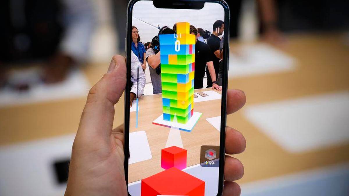 Когда мы увидим дополненную реальность от Apple. Apple активно развивает дополненную реальность. Когда мы увидим дополненную реальность от Apple. Apple активно развивает дополненную реальность. Фото.