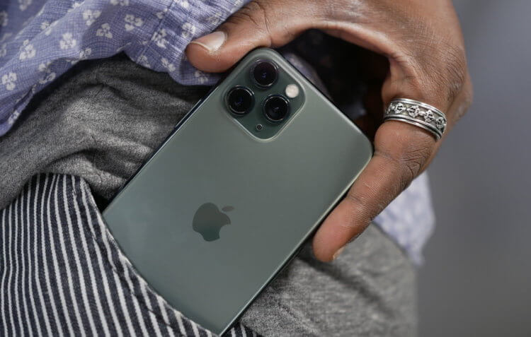 iPhone 11 Pro уличили в слежке за пользователями. Фото.