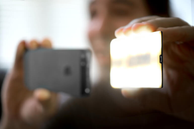 Apple разрабатывает новые аксессуары для фото на iPhone