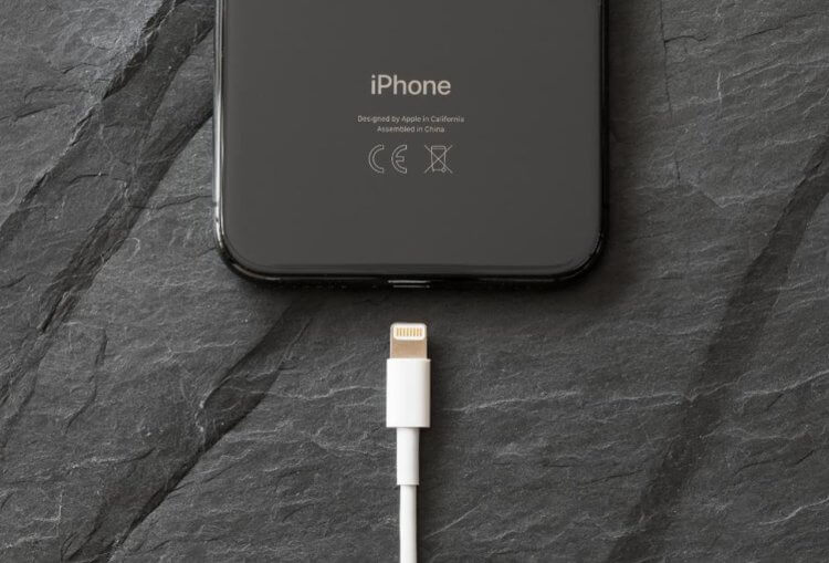 Tesla знает, как замедлить старение аккумулятора. Почему такого нет в iPhone? Tesla знает, как замедлить старение аккумулятора. Почему такого нет в iPhone? Фото.