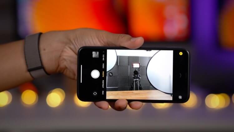 Насколько iPhone 11 пригоден для селфи? Названы смартфоны с лучшей фронтальной камерой. Фото.