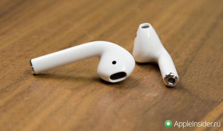 Владельцы AirPods жалуются на треск в наушниках. Как исправить. Фото.
