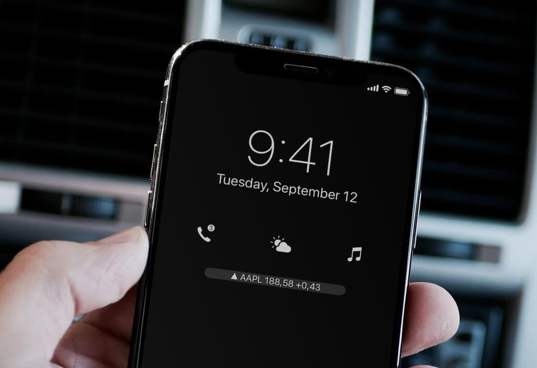 Технология Always-On Display облегчит взаимодействие с iPhone и сэкономит его зарядку. Фото.