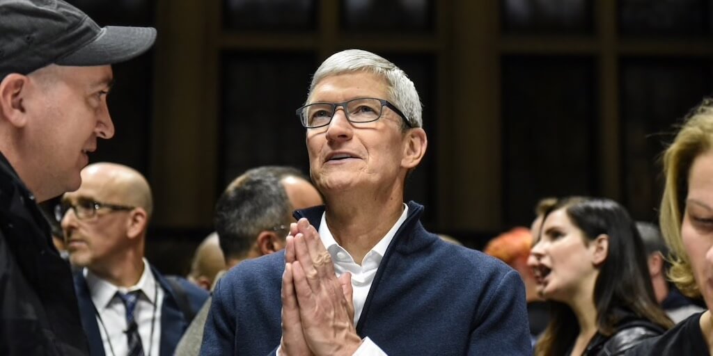 Apple выпустит AirPods Pro Lite? Тим Кук верит, что Apple со всем справится. Apple выпустит AirPods Pro Lite? Тим Кук верит, что Apple со всем справится. Фото.