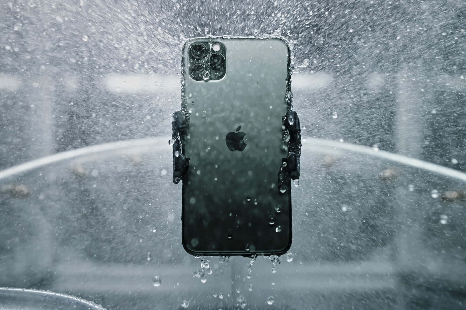 Iphone 11 Pro Water