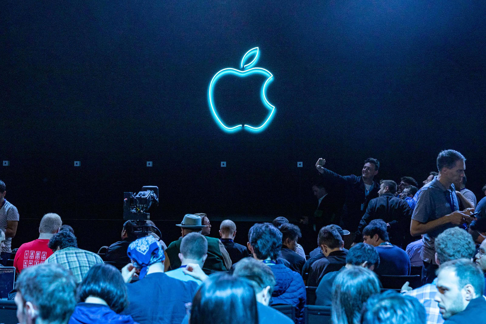 Чего я жду и чего не жду в iPhone 12. Все мы ждем чуда на презентации iPhone 12. Чего я жду и чего не жду в iPhone 12. Все мы ждем чуда на презентации iPhone 12. Фото.