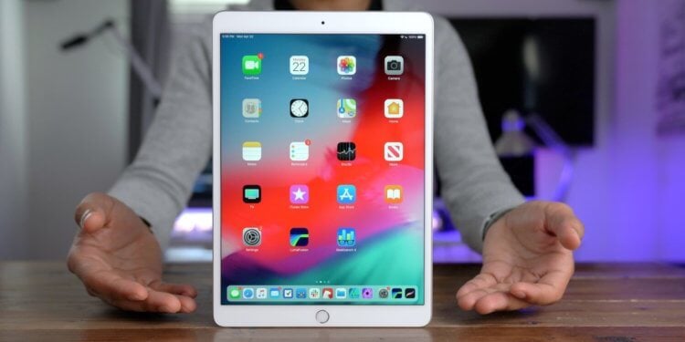 Apple объявила о бесплатной замене дисплеев iPad Air 3. Фото.