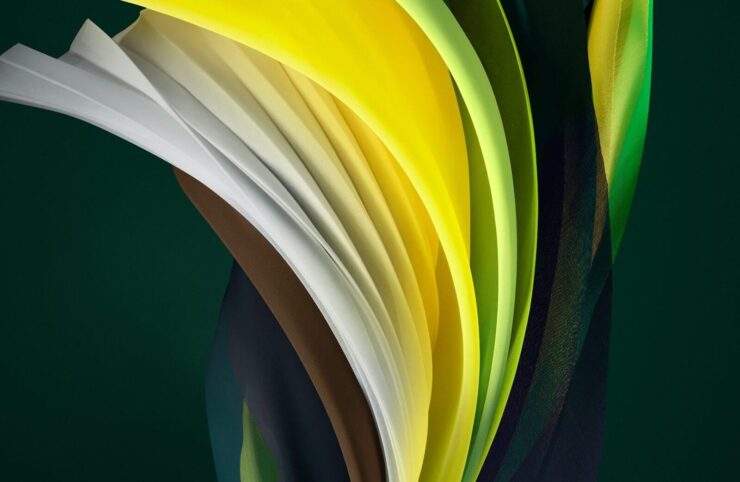 Где взять обои iPhone SE 2. Зелёный шёлк, на мой вкус, выглядит наименее привлекательно. Где взять обои iPhone SE 2. Зелёный шёлк, на мой вкус, выглядит наименее привлекательно. Фото.