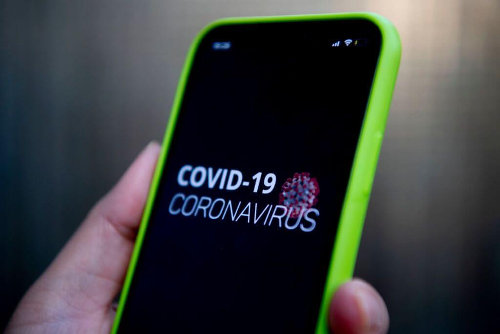 Apple рассказала и показала, как будет следить за больными коронависом. Система трекинга больных коронавирусом — больше не тайна. Apple рассказала и показала, как будет следить за больными коронависом. Система трекинга больных коронавирусом — больше не тайна. Фото.