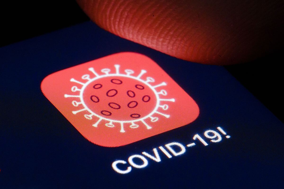 Дата выхода iOS 13.5. Приложения, куда можно будет сообщить о диагнозе COVID-19, будут создавать сторонние разработчики. Дата выхода iOS 13.5. Приложения, куда можно будет сообщить о диагнозе COVID-19, будут создавать сторонние разработчики. Фото.