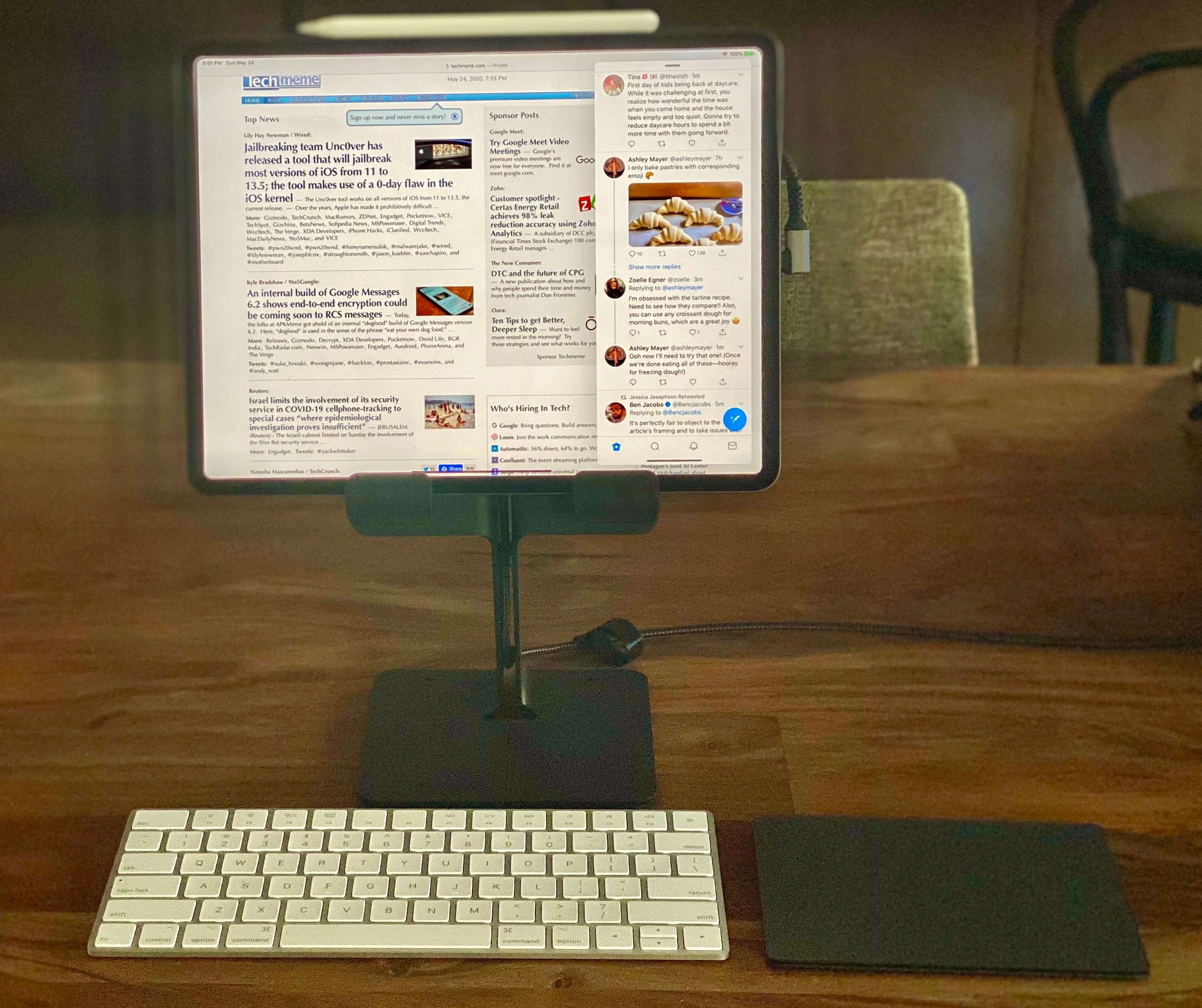 Может ли iPad заменить компьютер. Так выглядит настольный сетап Стивена Синофски, бывшего главы Windows. Может ли iPad заменить компьютер. Так выглядит настольный сетап Стивена Синофски, бывшего главы Windows. Фото.