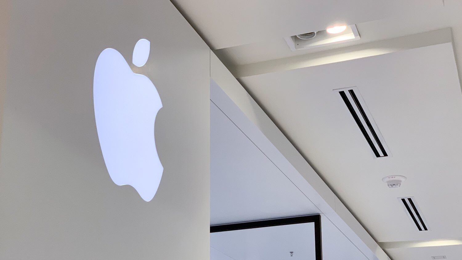 На чем зарабатывает Apple. Apple старается уйти от зависимости от iPhone. На чем зарабатывает Apple. Apple старается уйти от зависимости от iPhone. Фото.
