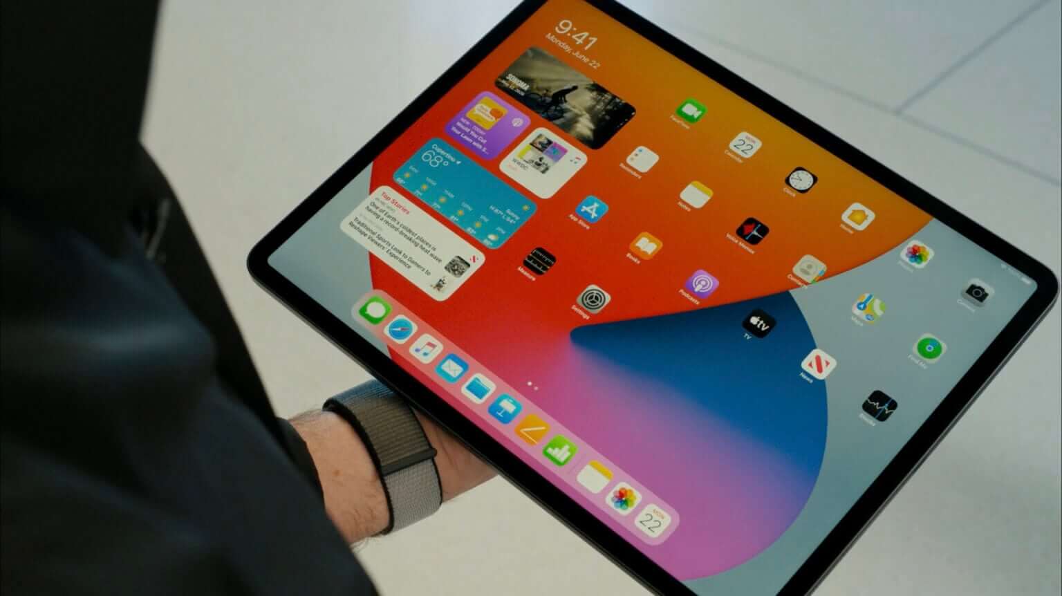 В iPadOS 14 нет виджетов, как в iOS 14 — и это очень странно. Виджеты в iPadOS 14 недалеко ушли от таковых в iPadOS 13. В iPadOS 14 нет виджетов, как в iOS 14 — и это очень странно. Виджеты в iPadOS 14 недалеко ушли от таковых в iPadOS 13. Фото.
