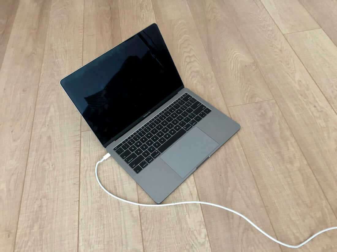 Можно ли заряжать MacBook неоригинальными зарядками? | AppleInsider
