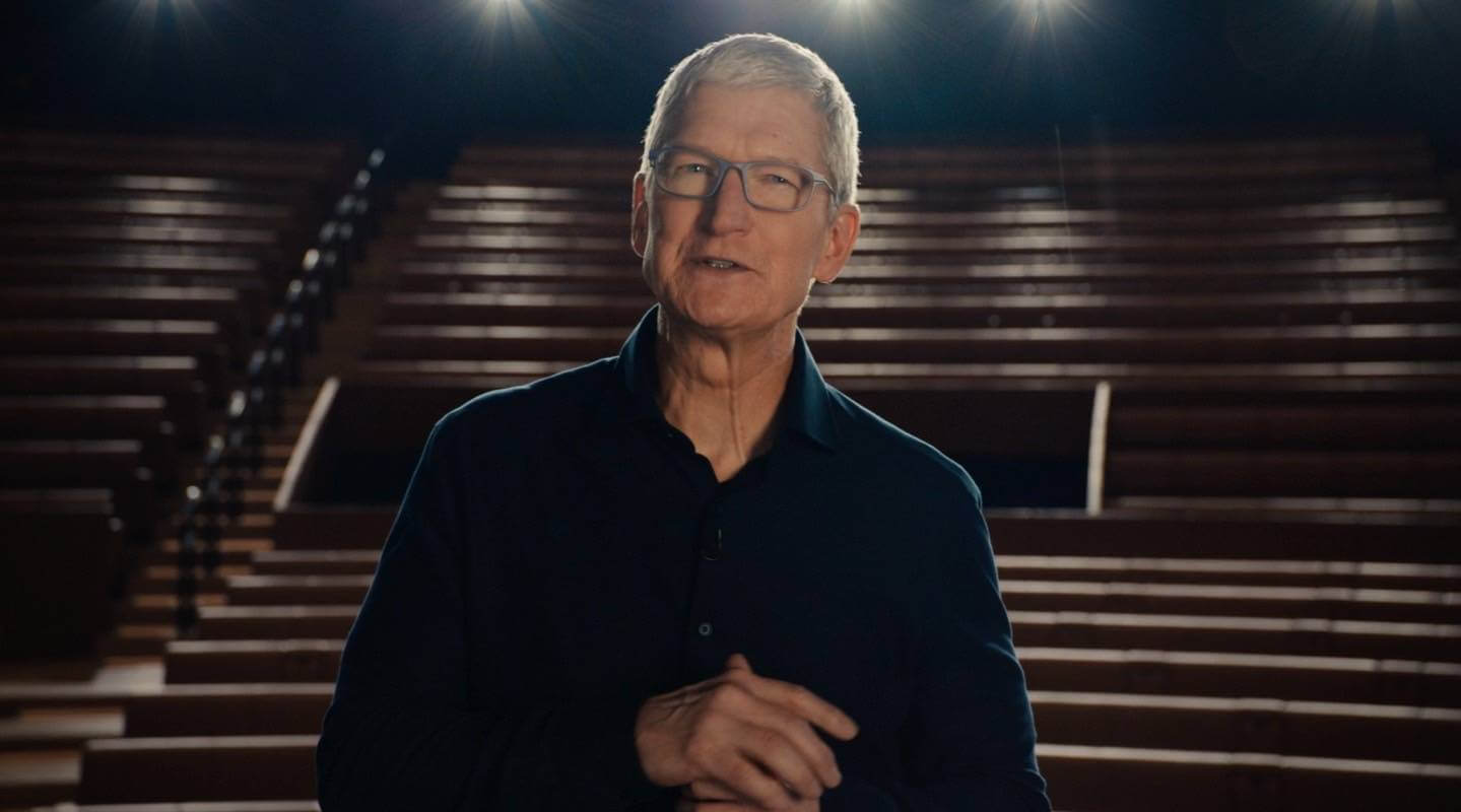 Презентация Apple. Новые ракурсы сделали мероприятие более динамичным. Презентация Apple. Новые ракурсы сделали мероприятие более динамичным. Фото.