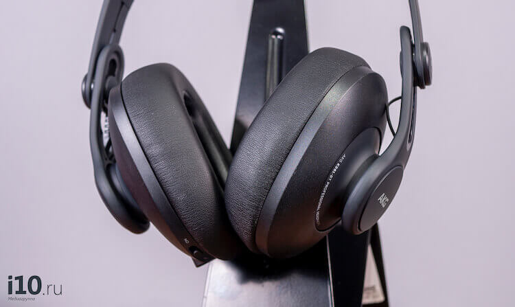 Характеристики AKG K361-BT. Наушники не кажутся тяжелыми, хотя весят больше некоторых аналогов. Характеристики AKG K361-BT. Наушники не кажутся тяжелыми, хотя весят больше некоторых аналогов. Фото.