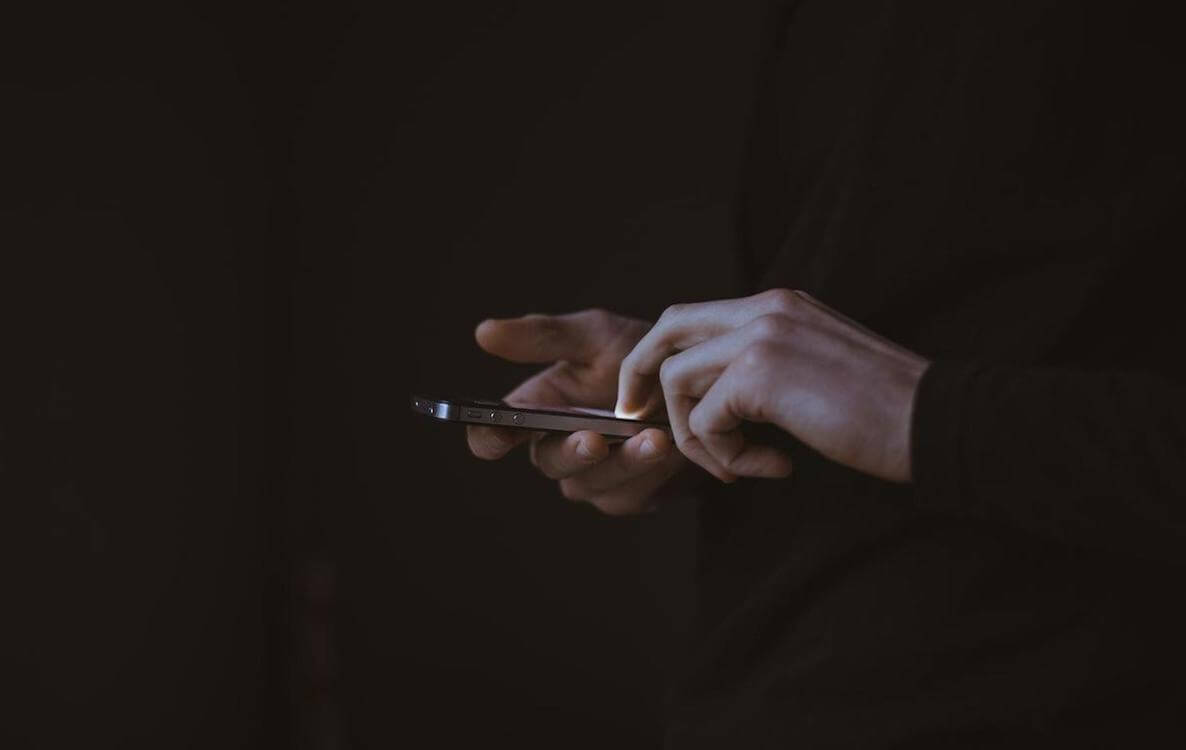 Apple начала выпускать взломанные iPhone для экспертов по уязвимостям. Apple начала раздавать исследователям в области безопасности взломанные iPhone. Apple начала выпускать взломанные iPhone для экспертов по уязвимостям. Apple начала раздавать исследователям в области безопасности взломанные iPhone. Фото.