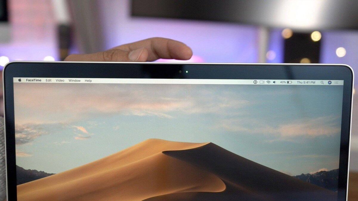 MacBook c Face ID. Apple могла бы сэкономить и научить фронталку MacBook распознавать лица. MacBook c Face ID. Apple могла бы сэкономить и научить фронталку MacBook распознавать лица. Фото.