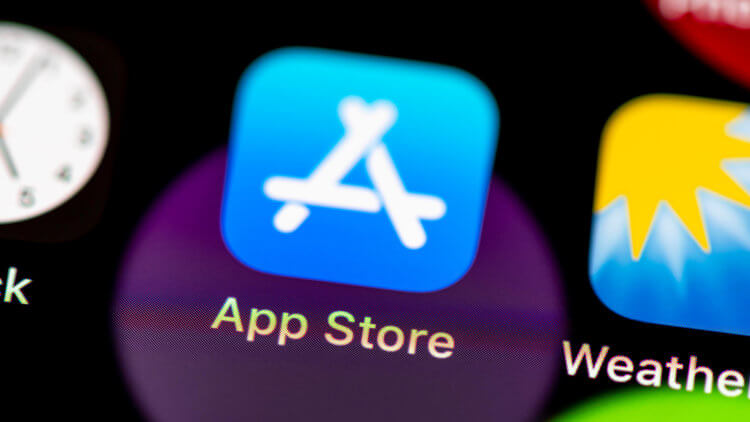 Госдума хочет снизить размер комиссии в App Store и признать сторонние магазины софта на iOS. Фото.