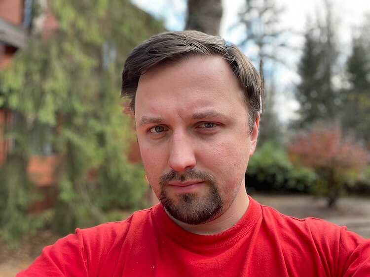 Фронтальная камера iPhone X и iPhone 12. iPhone 12 (режим «портрет»). Фронтальная камера iPhone X и iPhone 12. iPhone 12 (режим «портрет»). Фото.