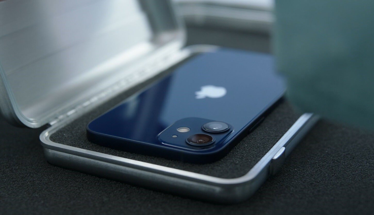 Apple убрала наушники и зарядку из комплекта iPhone 12 | AppleInsider.ru