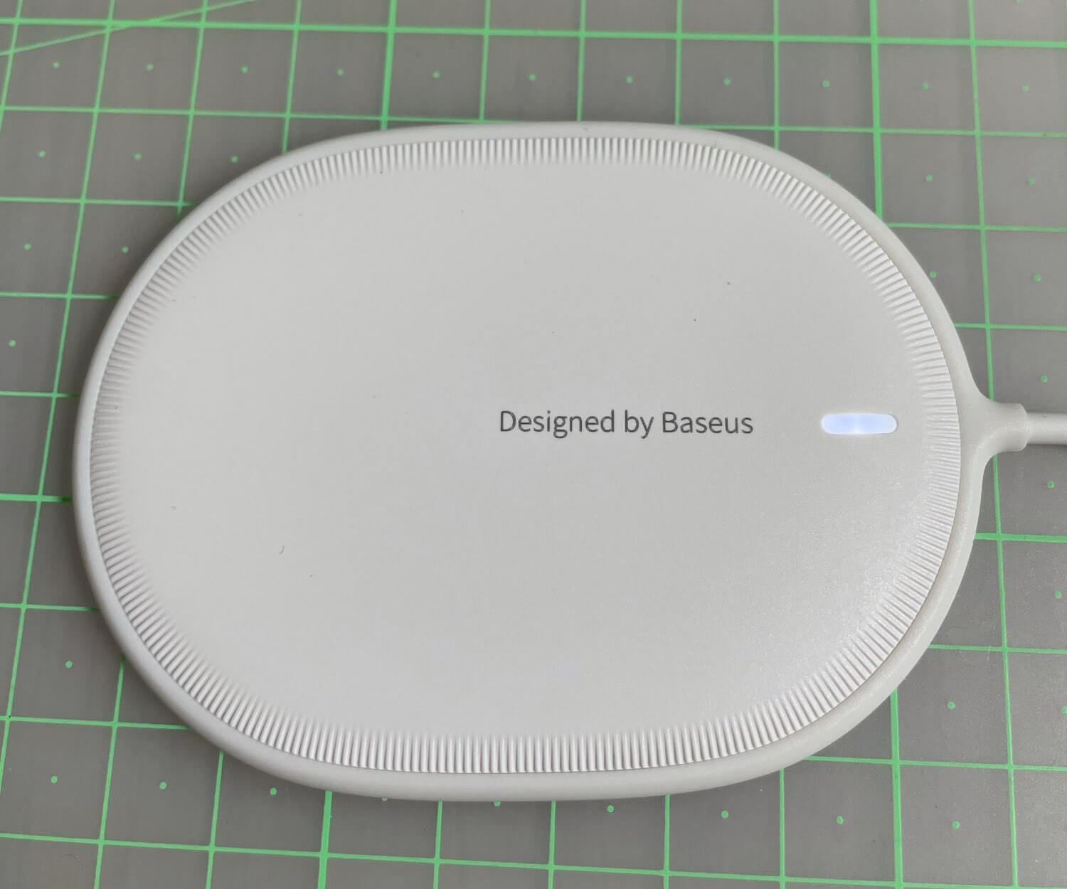 MagSafe для iPhone за 1000 рублей. А так выглядит в реальности. MagSafe для iPhone за 1000 рублей. А так выглядит в реальности. Фото.