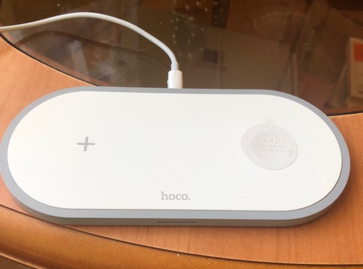 Замена AirPower. Это больше похоже на AirPower, но заряжать можно только два устройства. Замена AirPower. Это больше похоже на AirPower, но заряжать можно только два устройства. Фото.