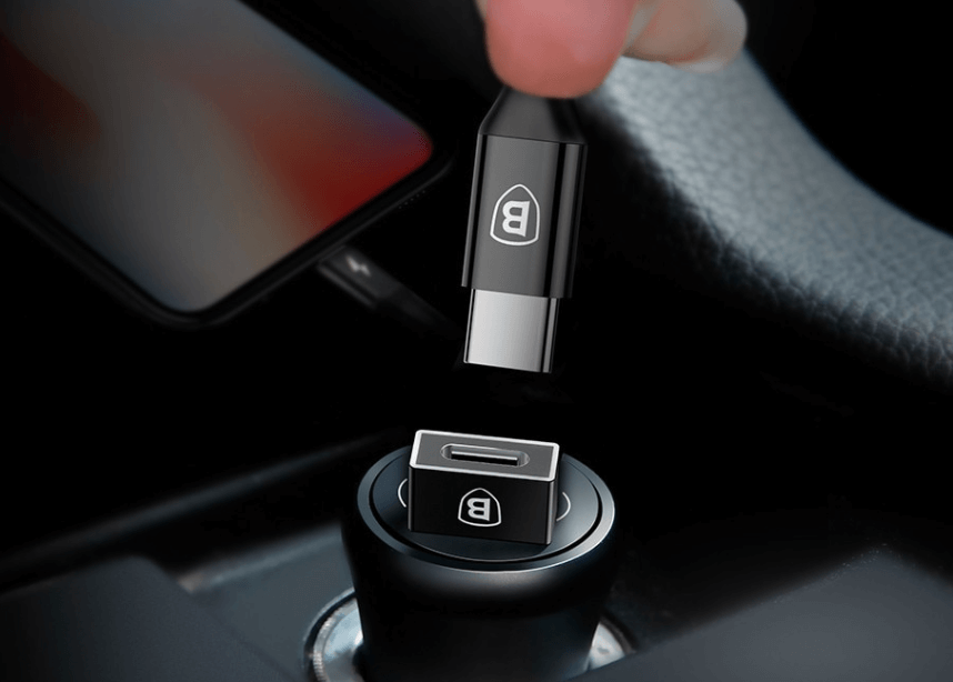 Переходник с USB на USB-C. В новых айфонах кабель USB-C, самое то заряжать в машине. Переходник с USB на USB-C. В новых айфонах кабель USB-C, самое то заряжать в машине. Фото.