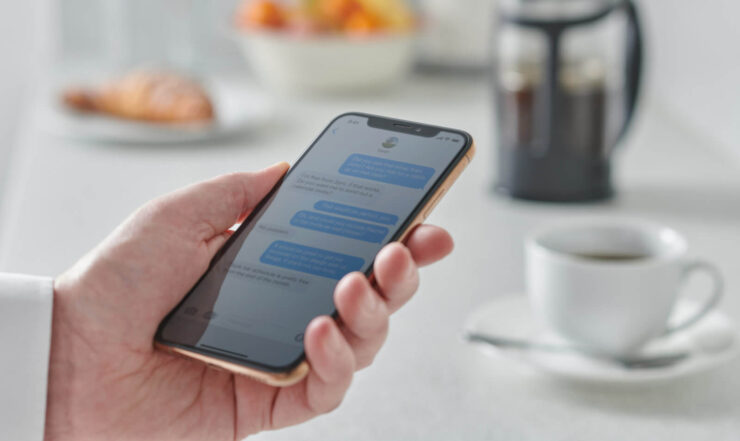 Приложение «Сообщения» перестало отправлять уведомления о входящих посланиях. Фото.