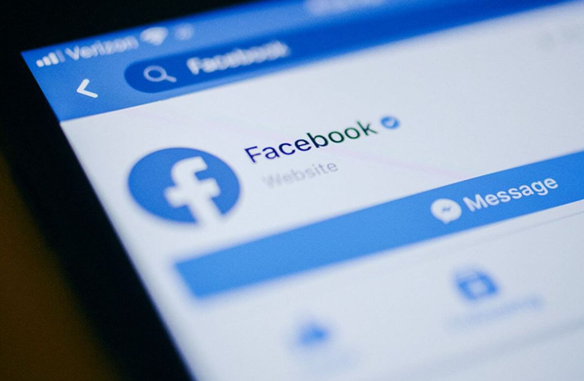 Facebook не хочет спрашивать разрешение на слежку, потому что ей его никто не даст. Фото.