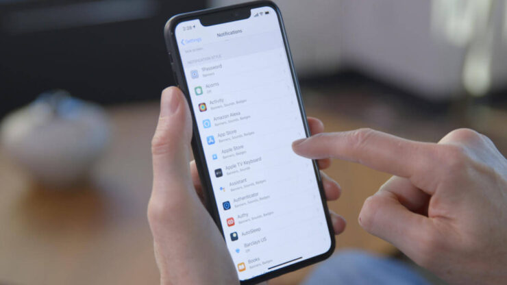 Слежка в приложениях для iOS. Запрет на отслеживание рекламного идентификатора повысит безопасность приложений, но снизит заработок разработчиков. Слежка в приложениях для iOS. Запрет на отслеживание рекламного идентификатора повысит безопасность приложений, но снизит заработок разработчиков. Фото.