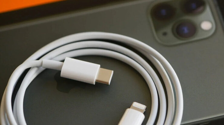 Какой аккумулятор в iPhone 13. Apple не только нарастит ёмкость аккумуляторов iPhone 13, но и увеличит скорость их зарядки. Фото.