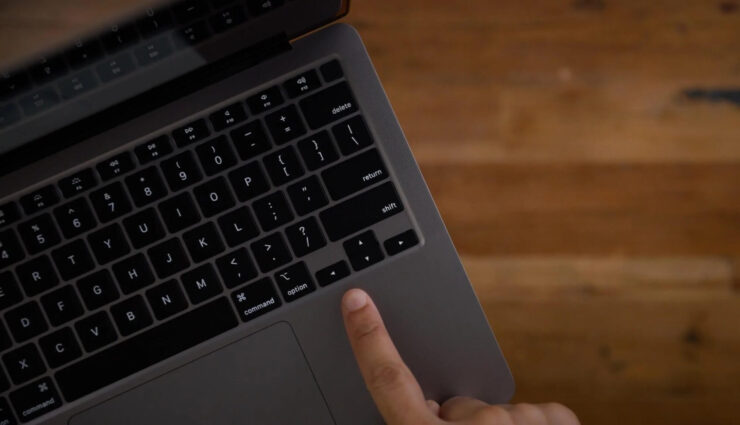 Отзывы о Touch Bar. Apple заменит Touch Bar на функциональный ряд клавиш. Фото.