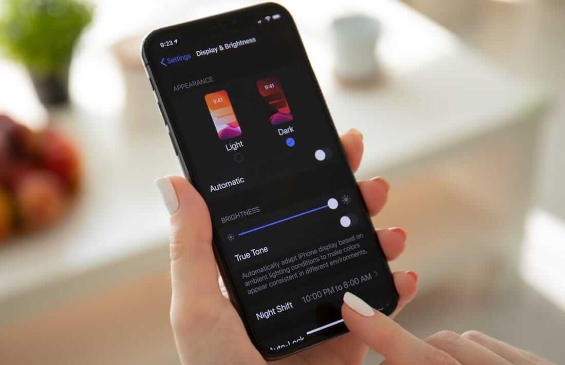 Как настроить автоматическую смену обоев при включении ночной темы. Фото.