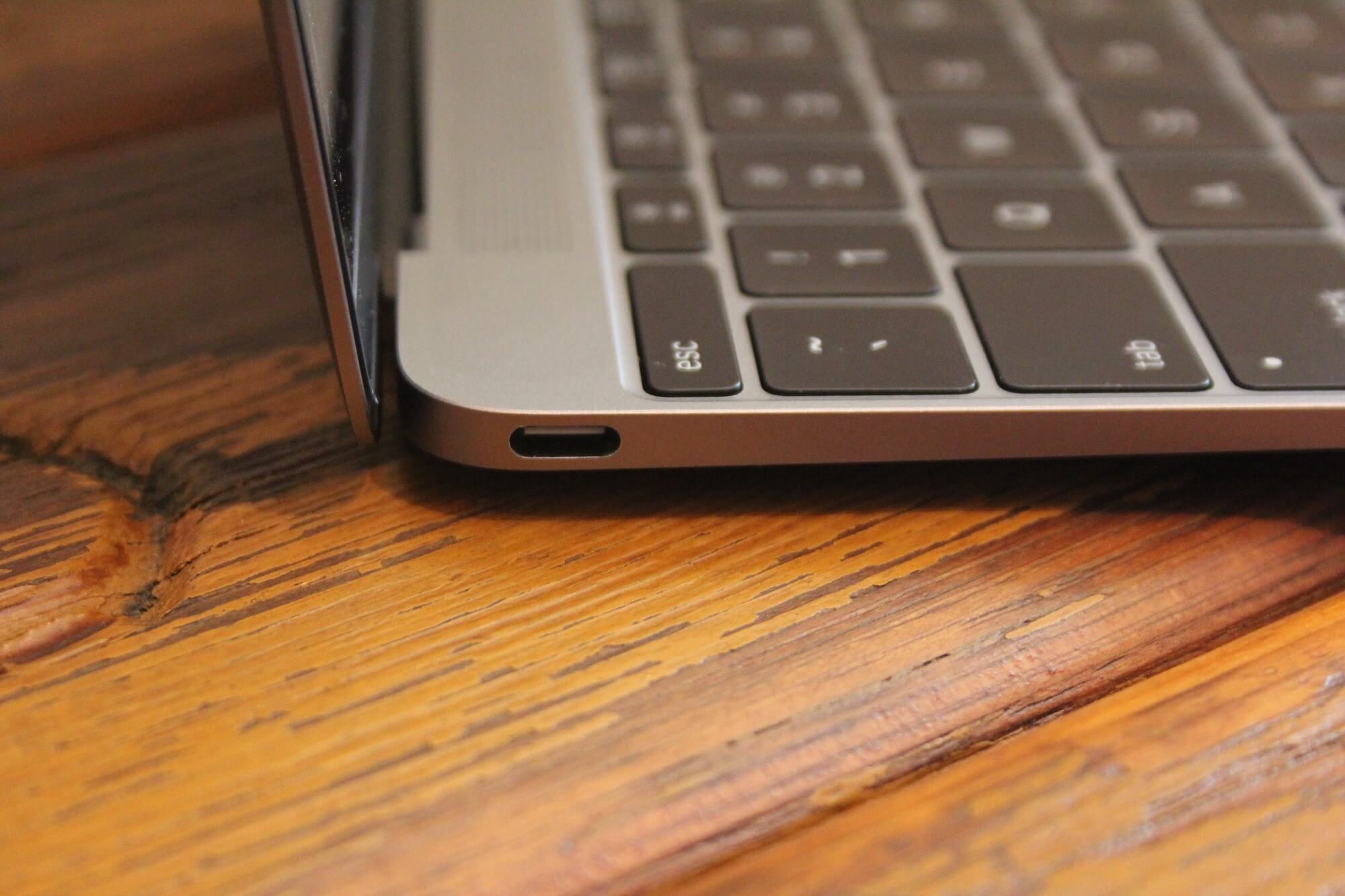 Почему 12-дюймовый MacBook убрали из продажи? Что можно сделать с одним портом USB-C? Почему 12-дюймовый MacBook убрали из продажи? Что можно сделать с одним портом USB-C? Фото.