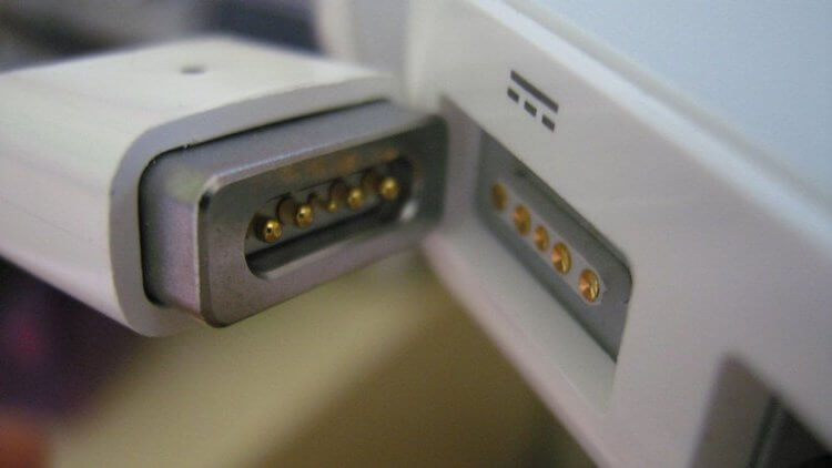 HDMI и слот для SD карт в MacBook Pro 2021 это как минимум странно