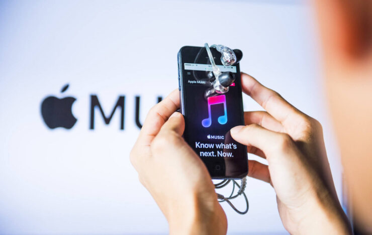 Apple не хочет добавлять рекламу в Apple Music, а иначе сделать сервис бесплатным невозможно. Фото.