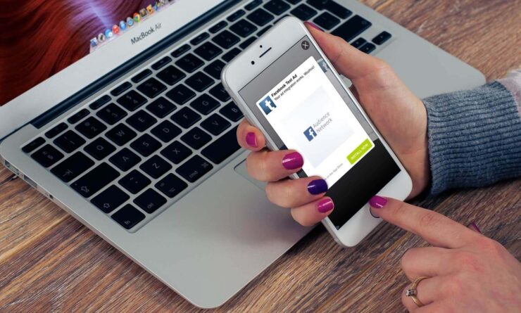 Зачем нужна реклама в приложениях. Я не фанат Facebook, но Цукерберг был прав, когда говорил, что запрет на слежку усложнит жизнь многим разработчикам. Фото.