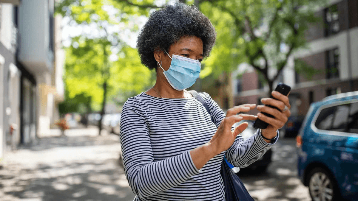 Разблокировать iPhone в маске теперь будет возможно. Фото.