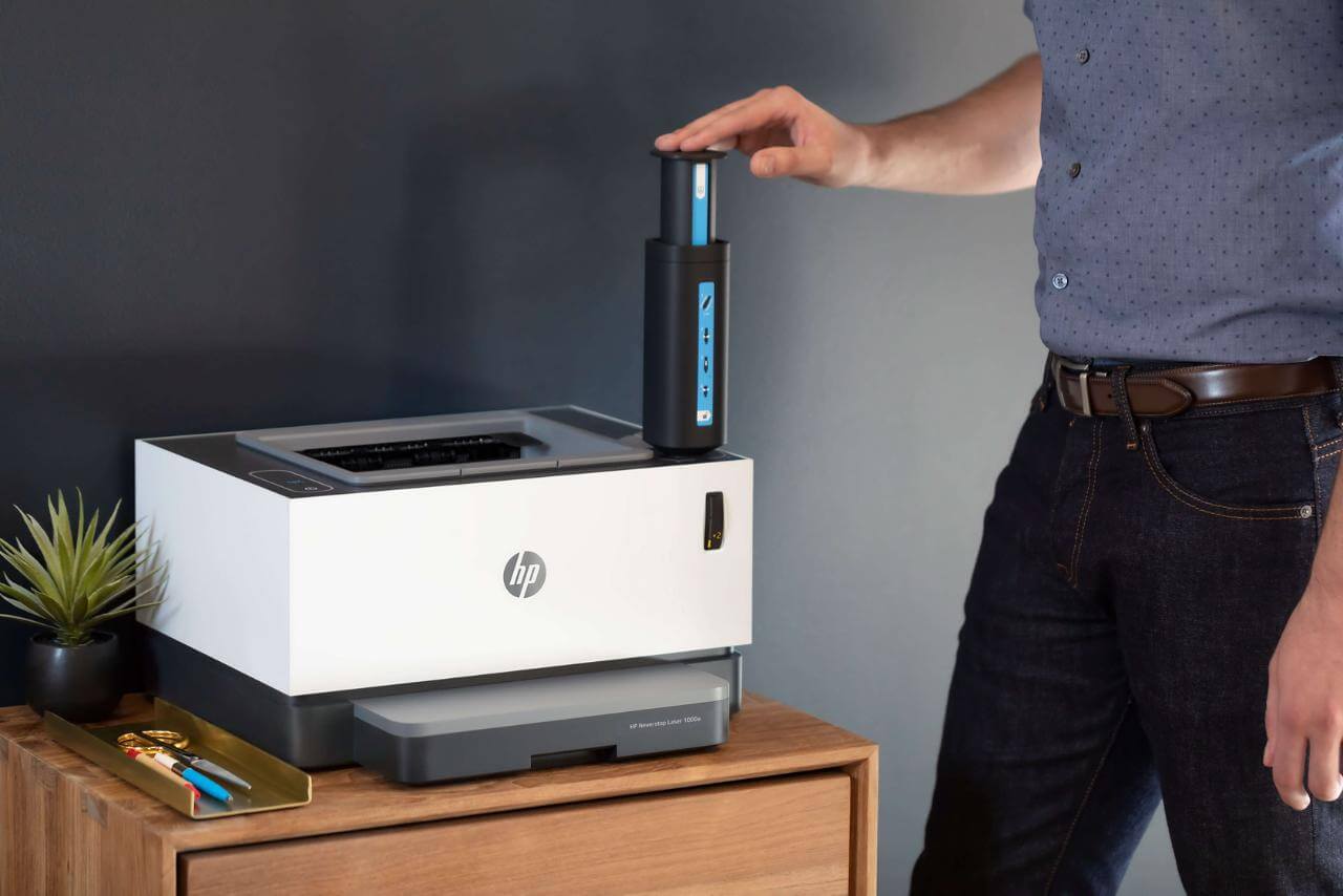 Ренат Гришин — принтер HP, которому не нужны картриджи. Вот так добавляется тонер в HP Neverstop Laser. Можно самому всё сделать за считанные секунды. Ренат Гришин — принтер HP, которому не нужны картриджи. Вот так добавляется тонер в HP Neverstop Laser. Можно самому всё сделать за считанные секунды. Фото.