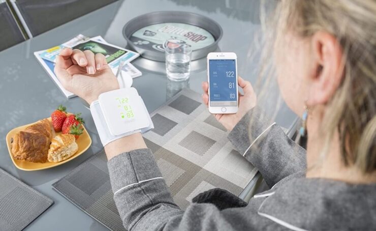 Тонометр, глюкометр или что-то другое — неважно, что выпустит Apple. В любом случае это будет сделано очень круто. Фото.