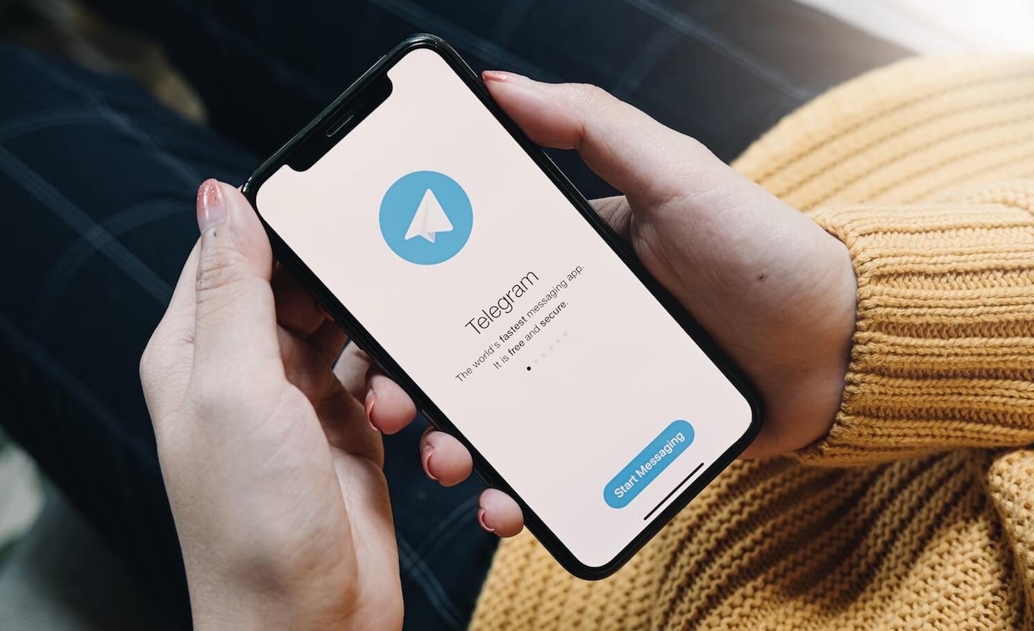 Аудитория Telegram составляет сотни миллионов пользователей, и обеспечивать их всем доступом к мессенджеру — это дорого. Фото.