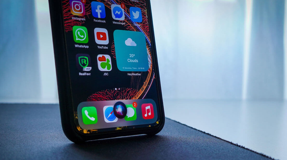 iOS 14.5 не позволит менять музыкальные приложения вручную, но научит этому Siri. Фото.