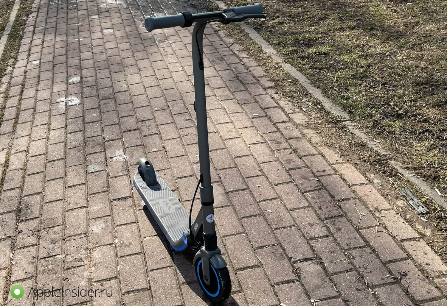 iPhone среди детских электросамокатов: Segway-Ninebot eKickScooter Zing E10. Современный детский самокат должен быть не только технологичным, но и безопасным. iPhone среди детских электросамокатов: Segway-Ninebot eKickScooter Zing E10. Современный детский самокат должен быть не только технологичным, но и безопасным. Фото.