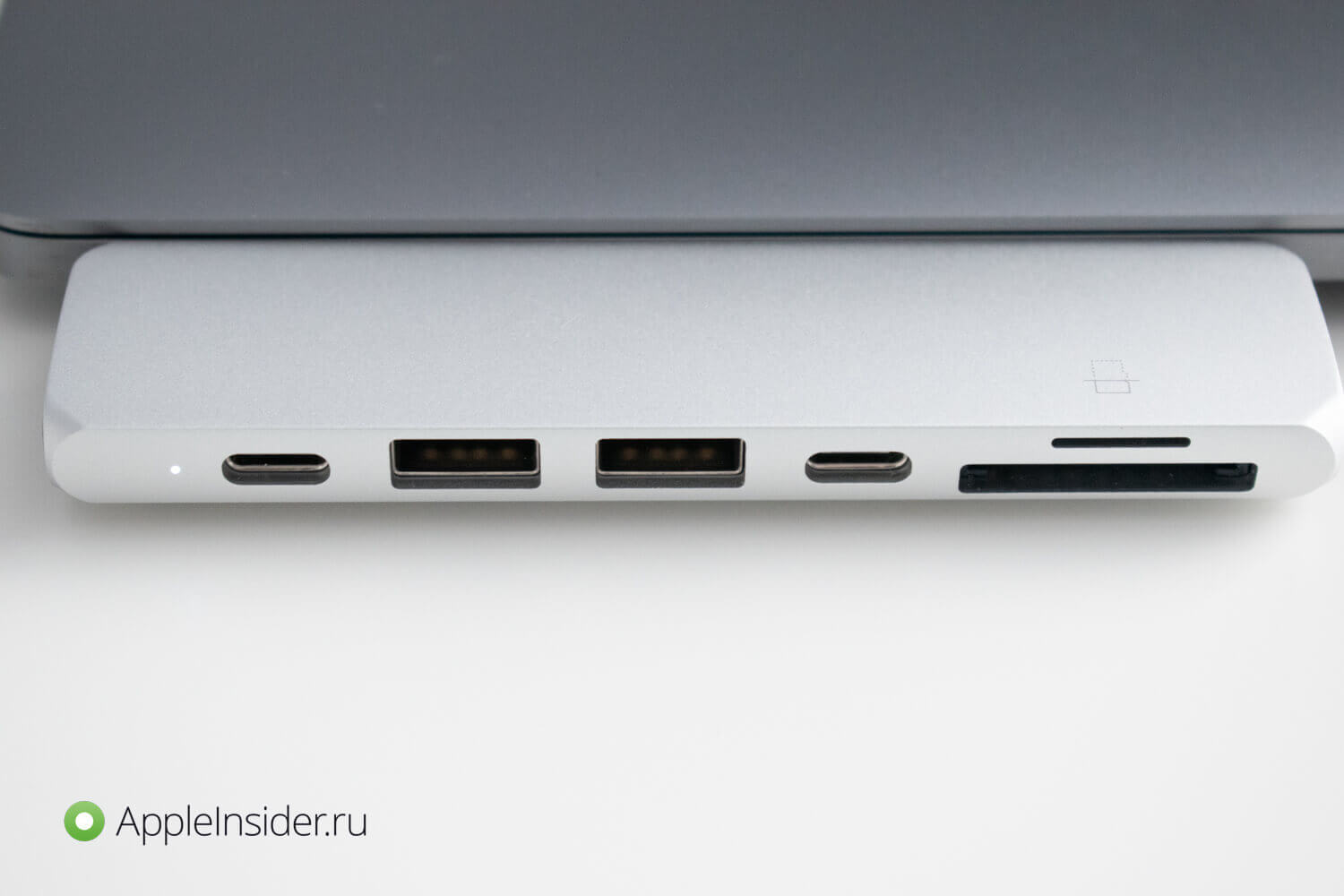 Какой USB-хаб для MacBook выбрать. Этот хаб стоил 6 500 рублей, но плата в основном идёт за дизайн и материалы. Фото.