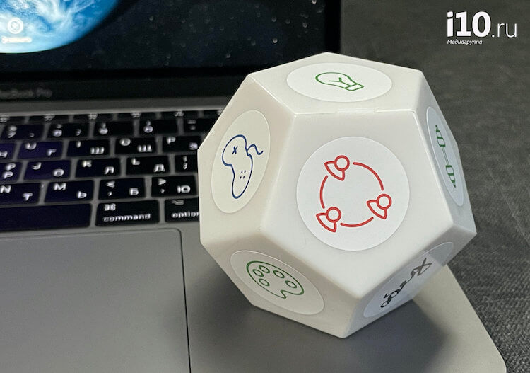 Лучший способ понять почему ничего не успеваешь. Трекер TimeFlip 2. Фото.