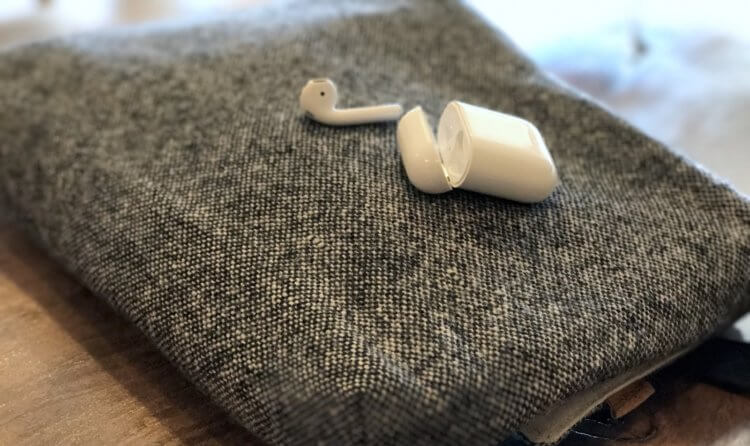 Потерял AirPods? Найди ему пару со скидкой! Фото.
