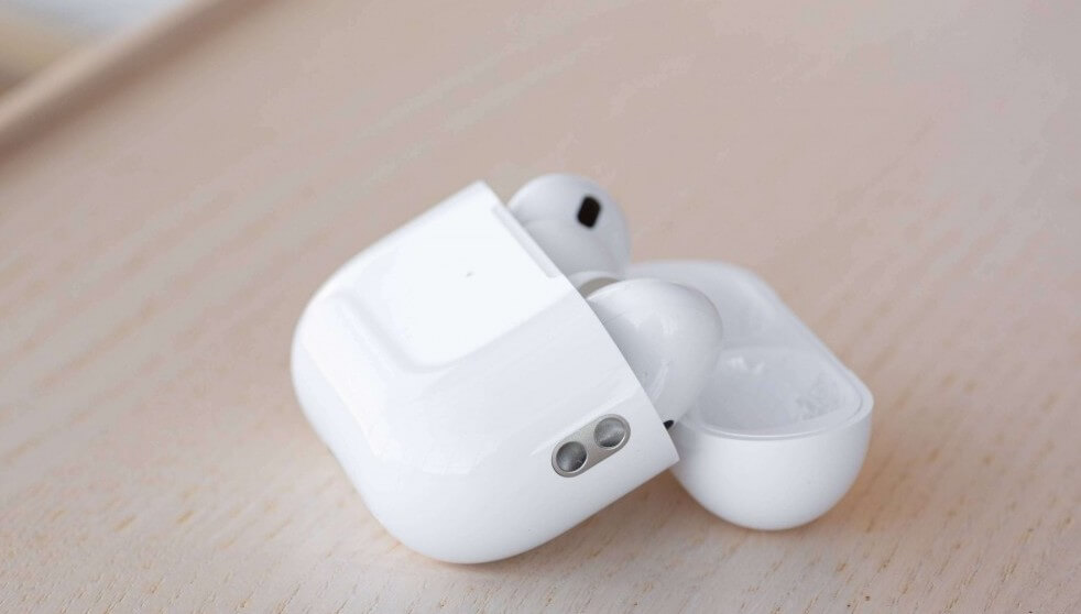 Если AirPods Pro 2 в кейсе, их не найти. Фото.